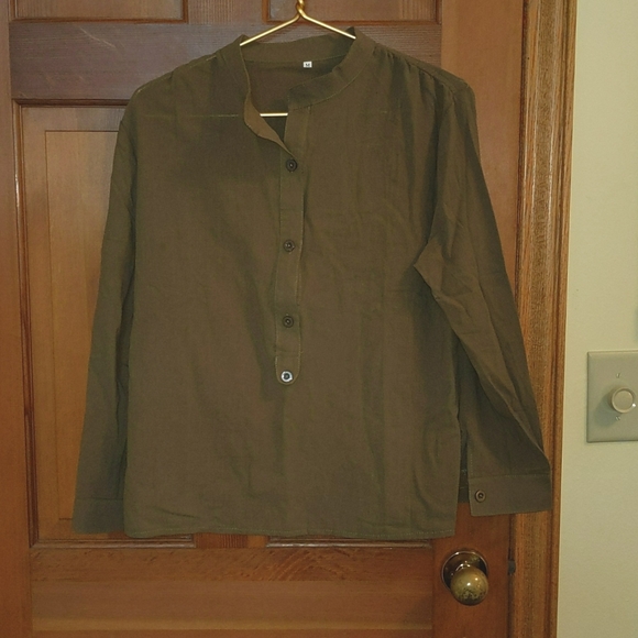 Hunter green (m) long sleeve shirt *new without tags - Picture 2 of 7
